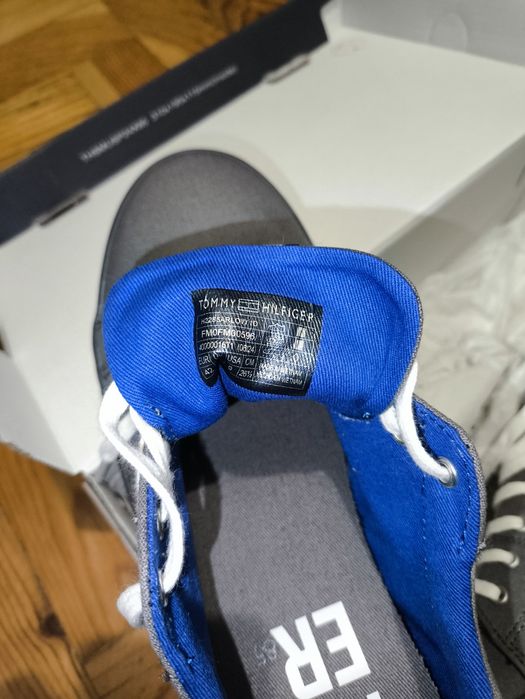 Sapatilha cinzenta Tommy Hilfiger 42