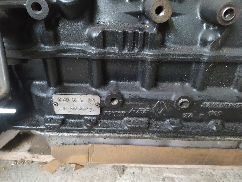 Двигун 2.5 DCI Рено... Опель