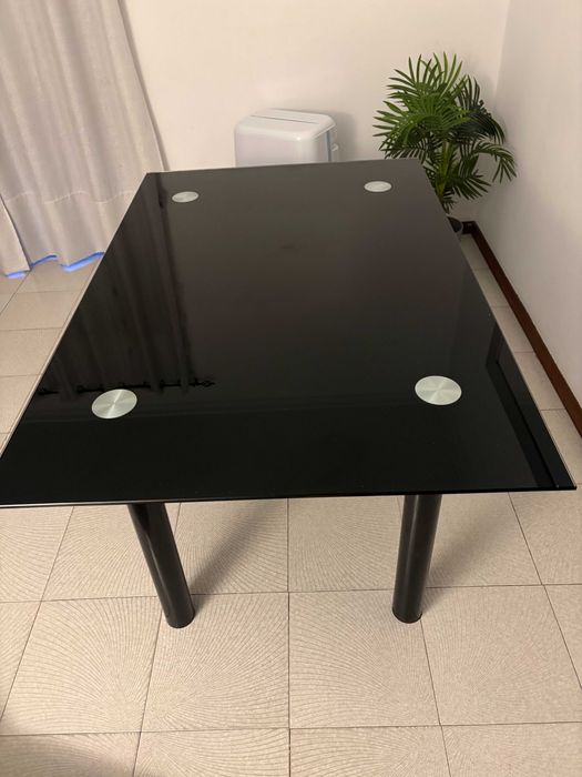 Mesa de Jantar em Vidro Temperado