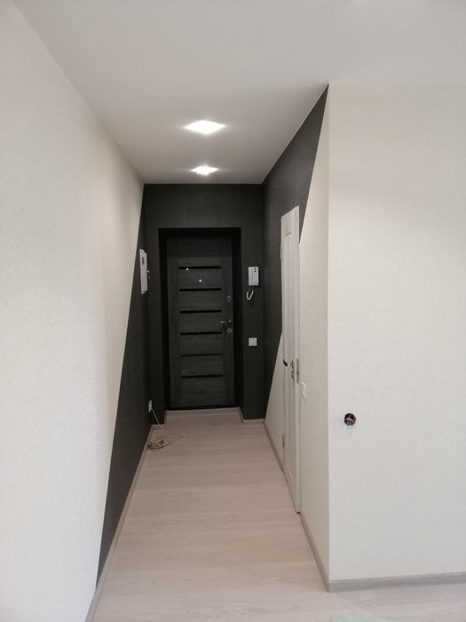 Шпаклювання стін, потоків. Фарбування. Поклейка скло полотна, шпалер.