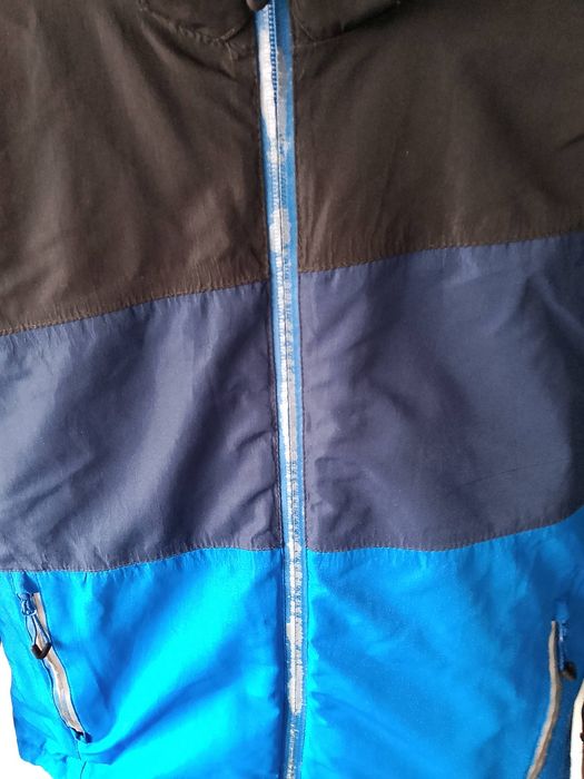 Kurtka zimowa chłopięca rozmiar 134/140