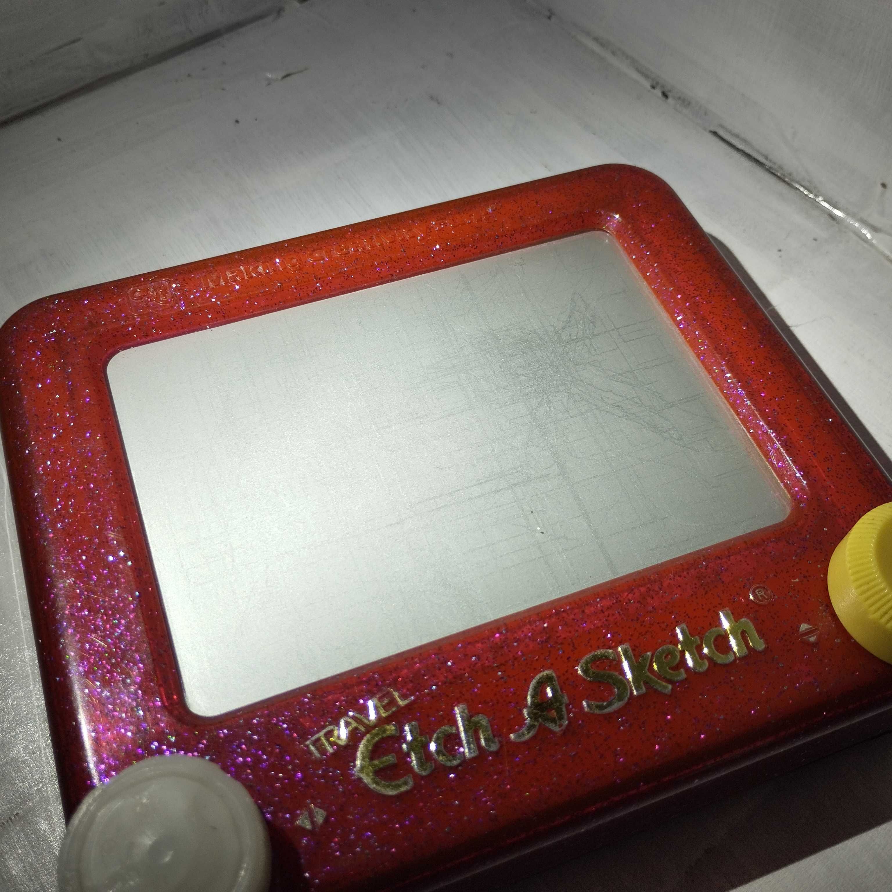 ••• Доска для рисования Travel Etch A Sketch, Развивающая игрушка