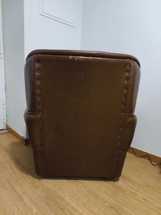 2 Poltronas em Pele Super Confortável