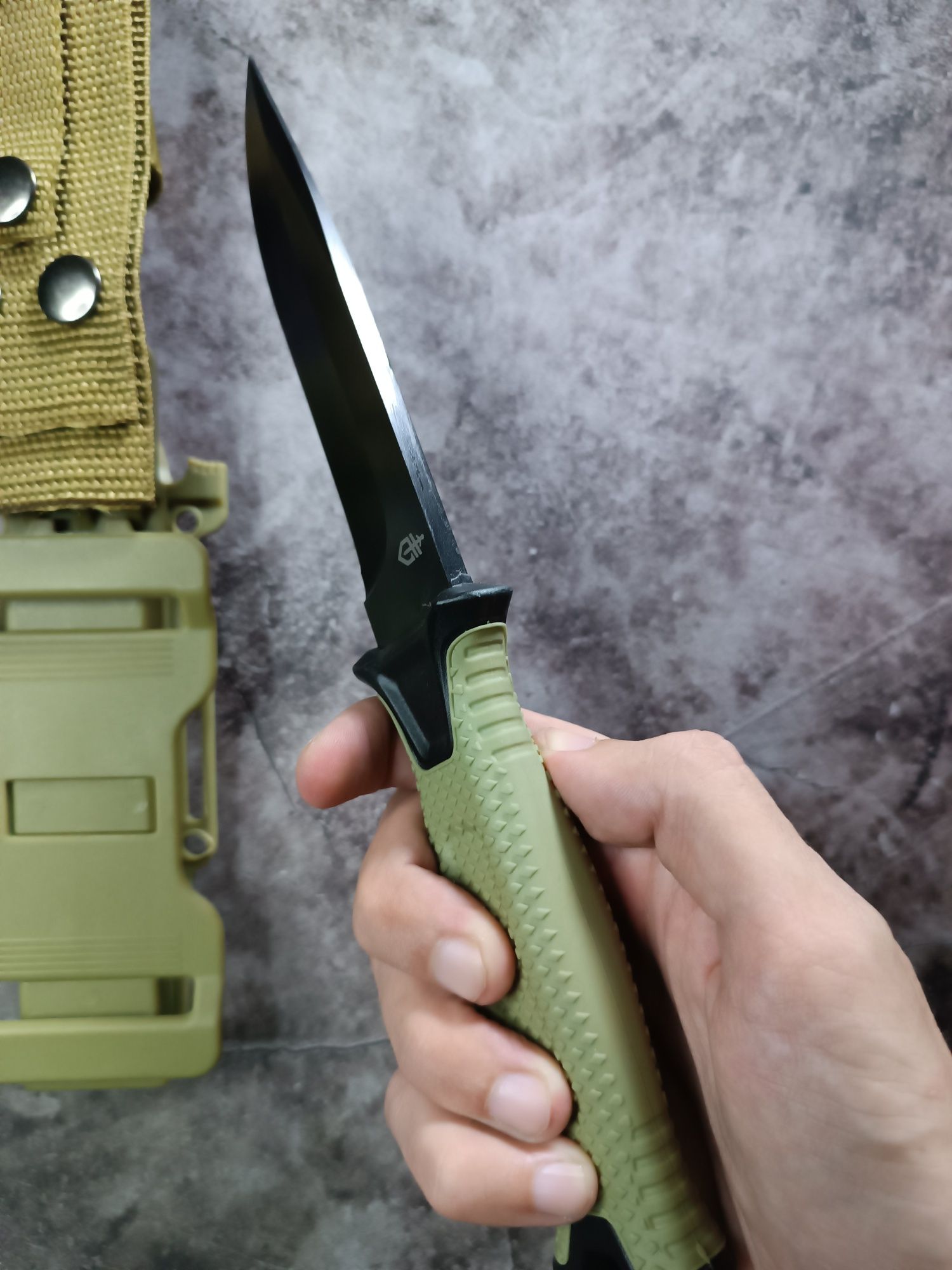Тактический нож Gerber StrongArm (олива)