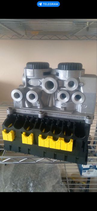 Пневматика для грузовых авто и прицепов всех марок.