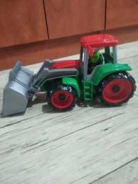 Mały traktor zabawkowy