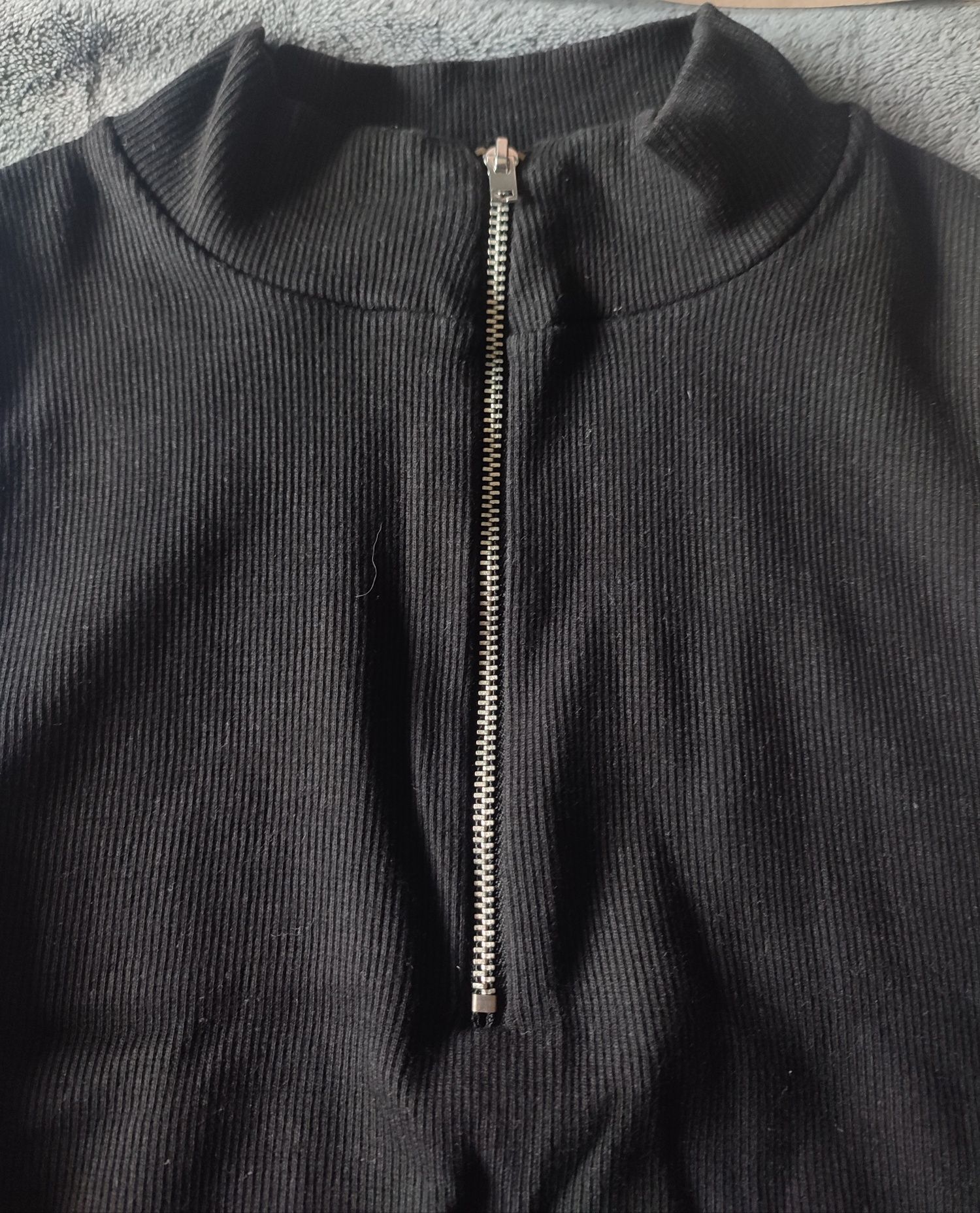 Top Zara com fecho; tamanho L