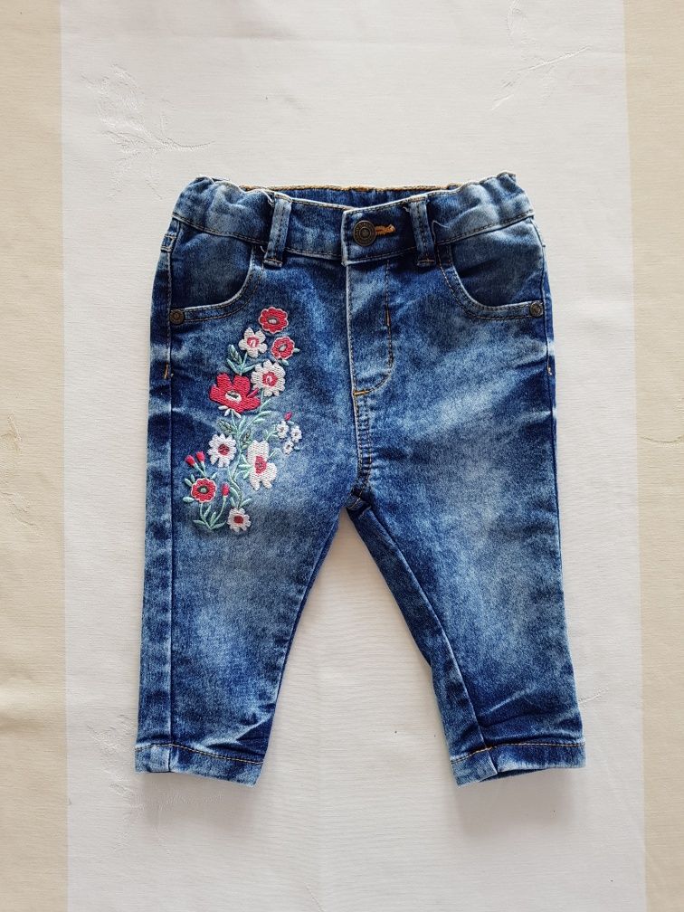 Spodnie jeansy dla dziewczynki r. 74 jak nowe