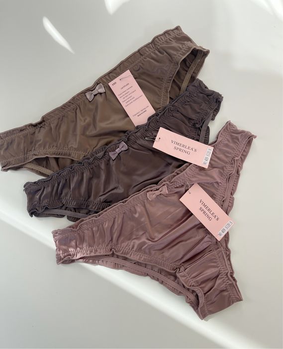 Жіночі трусики. Труси.