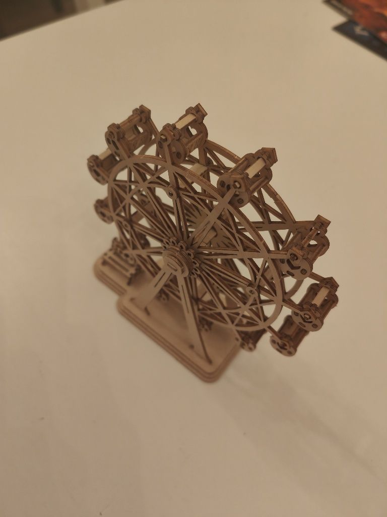 Drewniane puzzle 3D diabelski młyn.
