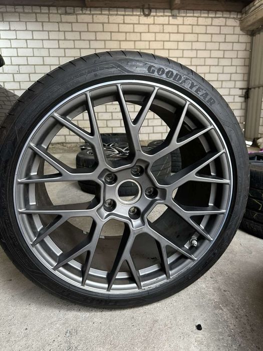 PORSCHE MACAN 95 диски + шини