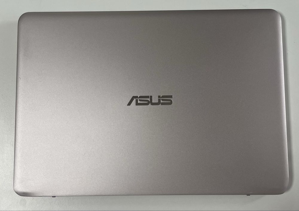 ASUS Zenbook UX305L • i5 / 8ГБ / SSD 256ГБ • ліцензійна Windows