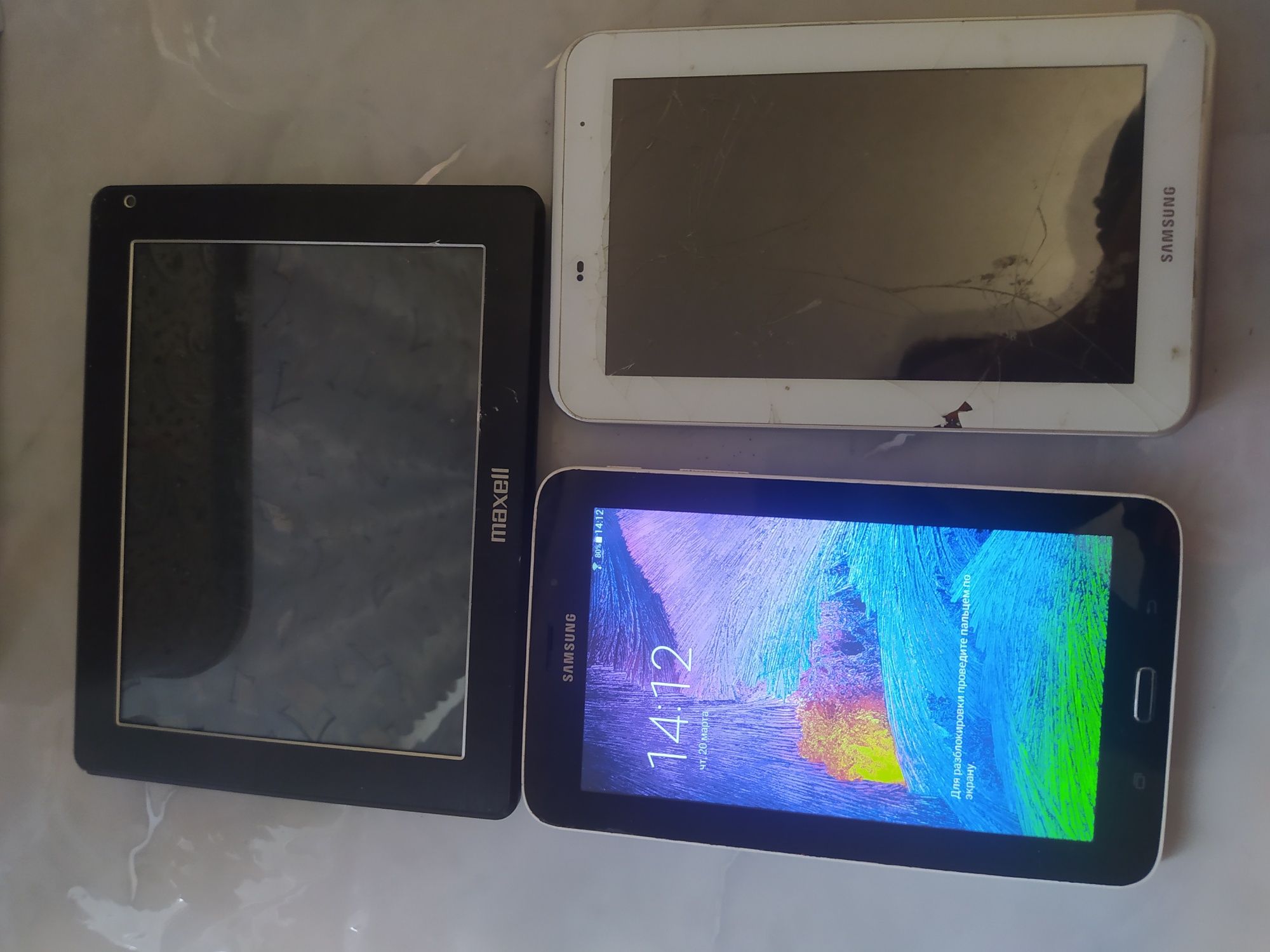 Планшеты Samsung 2 шт и maxeii