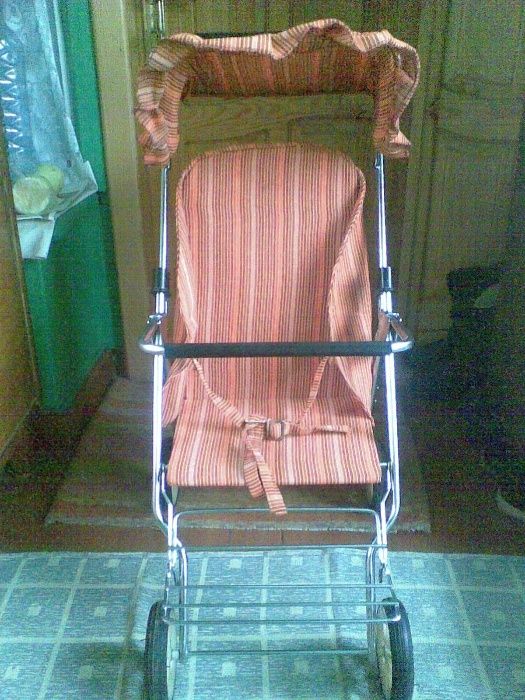 Продам АНТИКВАРНУЮ новую детскую коляску с документами