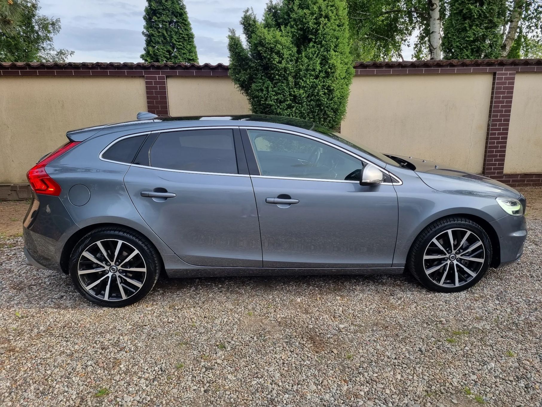 Volvo V40 D3 150KM R-Design 18" panorama kamera hak