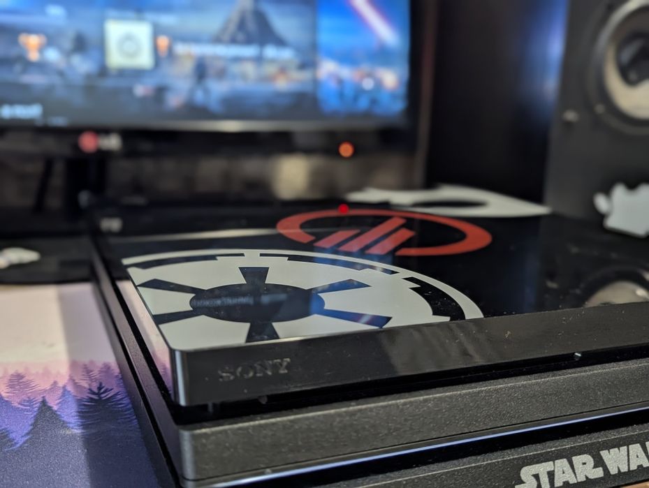PlayStation 4 Pro 1TB (без геймпада) пс4