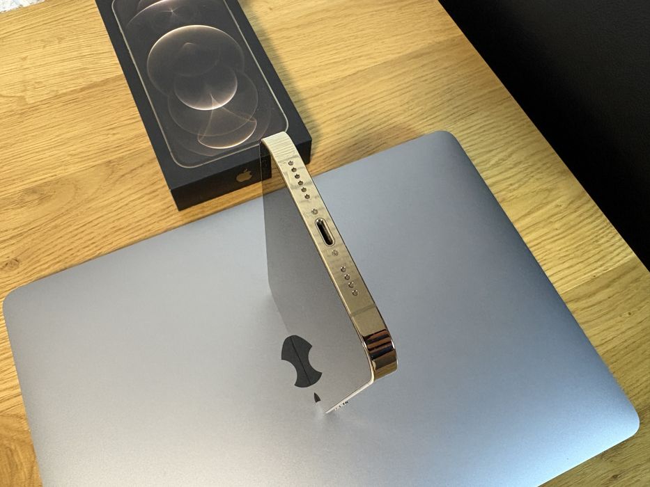 Стан новий iphone 12 pro max