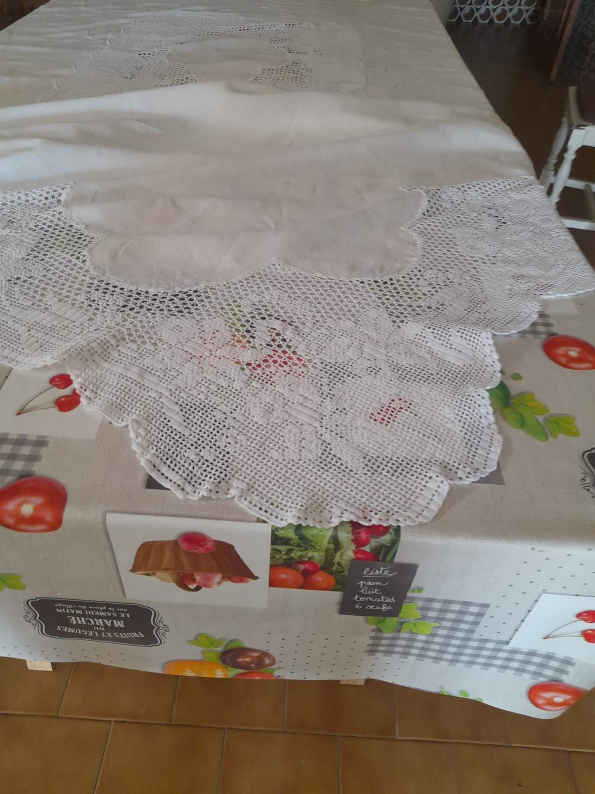 Toalha de renda e linho