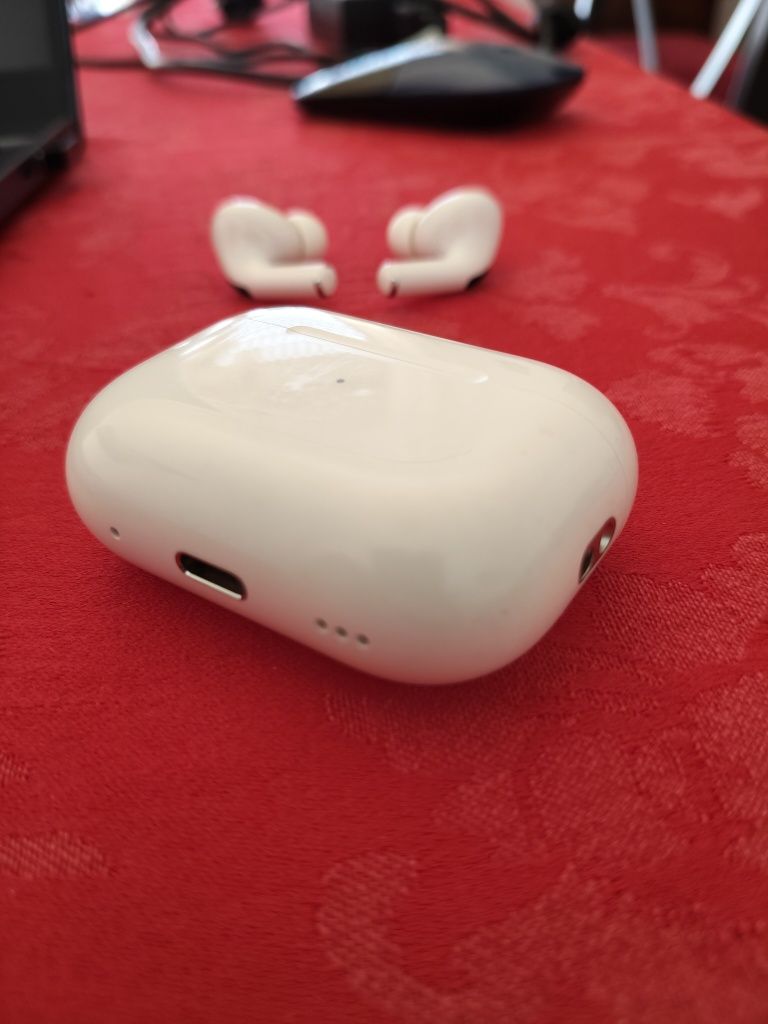 AirPods Pro em bom estado