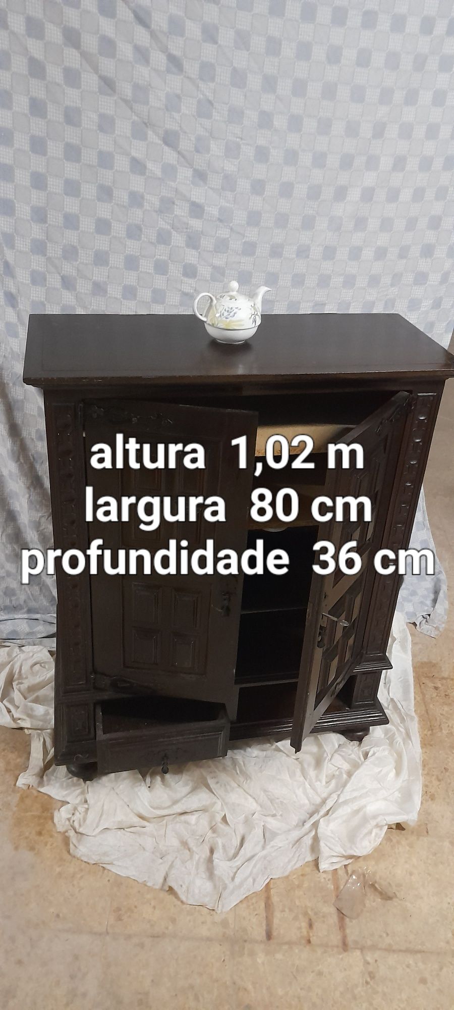 Movel madeira com portas