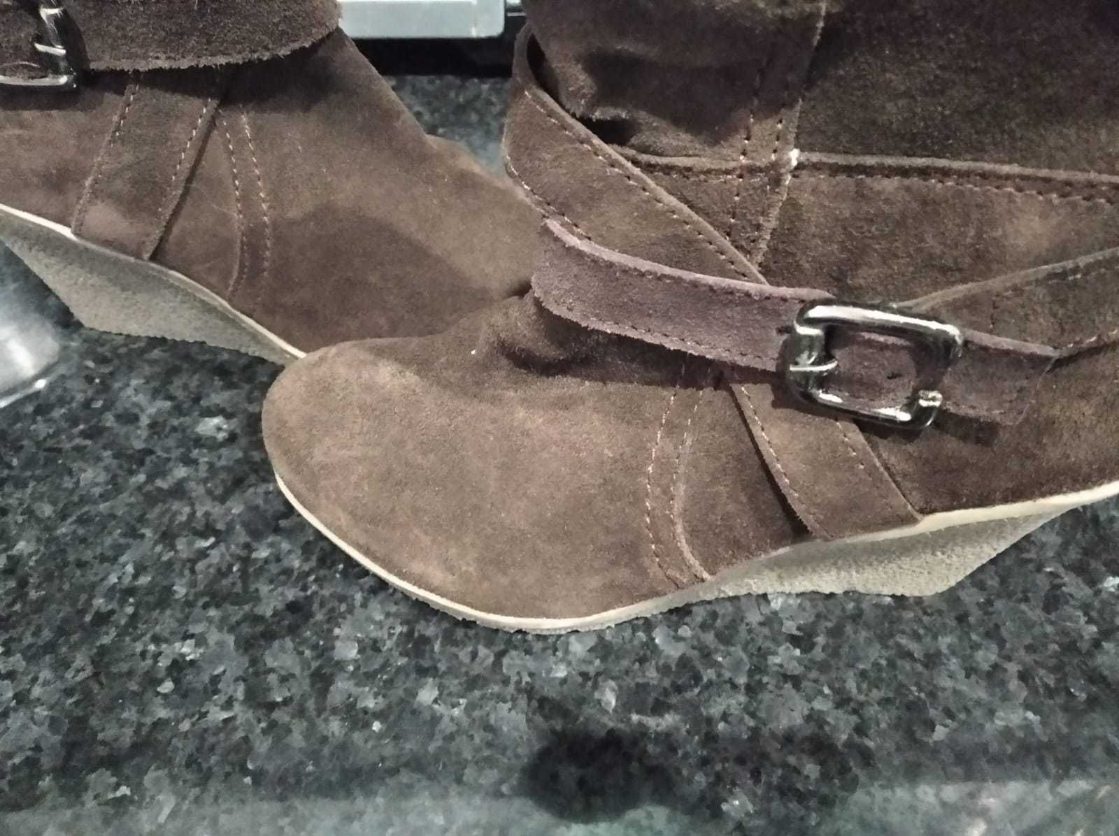 botas em camurça com salto 36