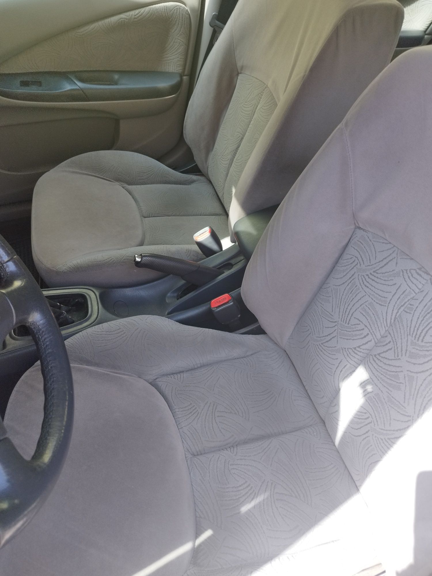Nissan Almera 1.5 impecável