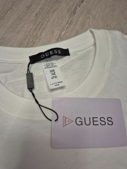 Футболка жіноча Guess L