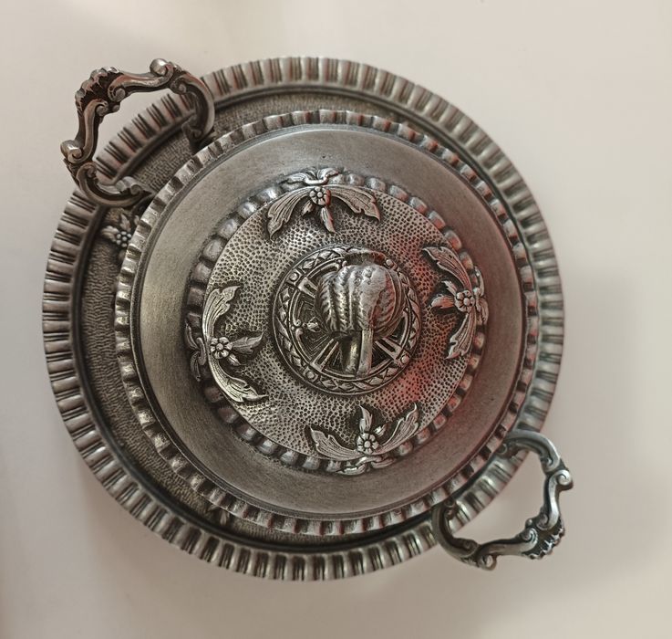 Conjunto de Terrina e dois castiçais