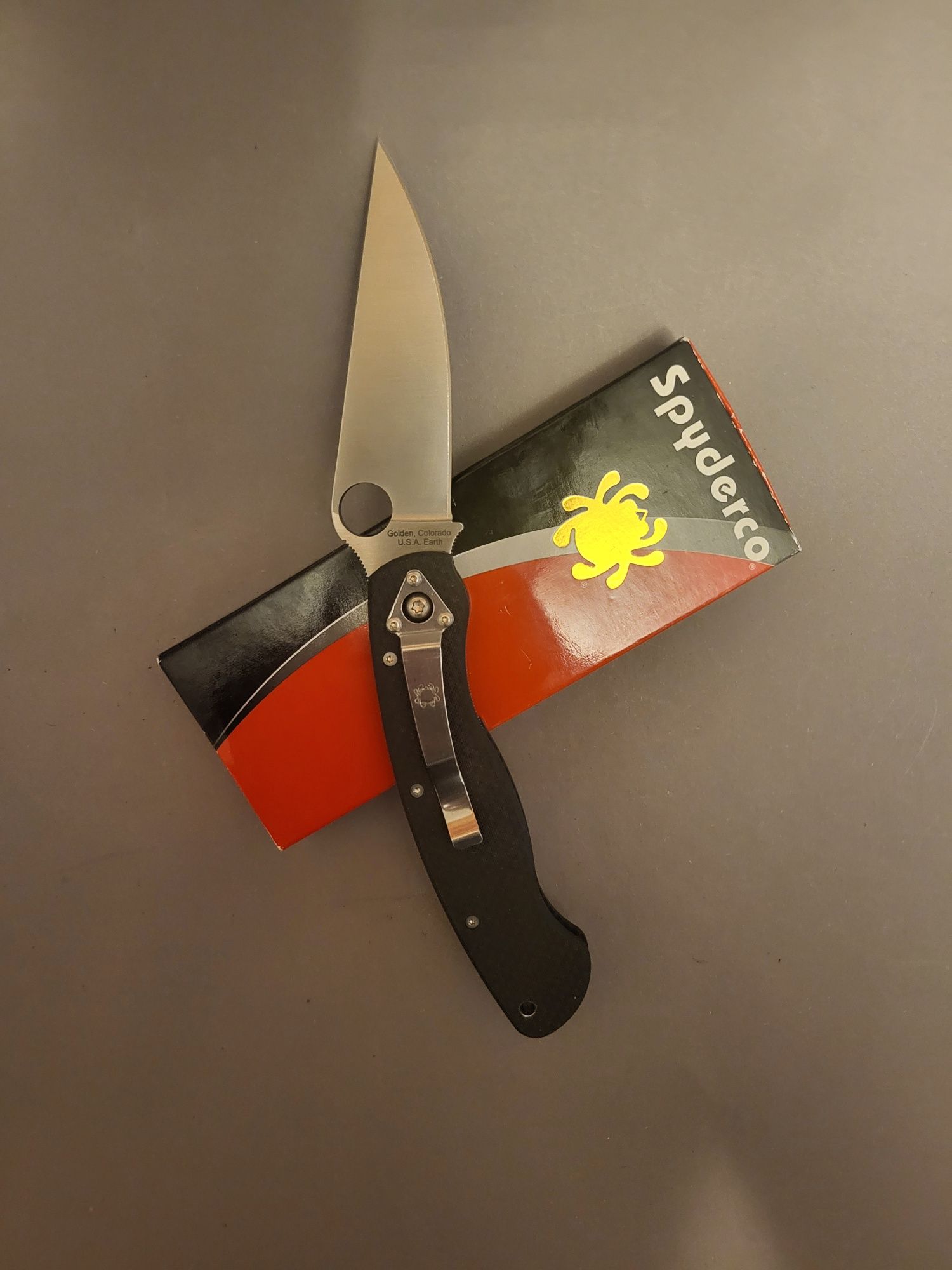 Складной нож Spyderco Military M390 Carbon Fiber C36CFM390 | Новый!