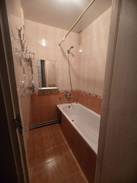 Сдам 3-комнатную квартиру на долгий срок.