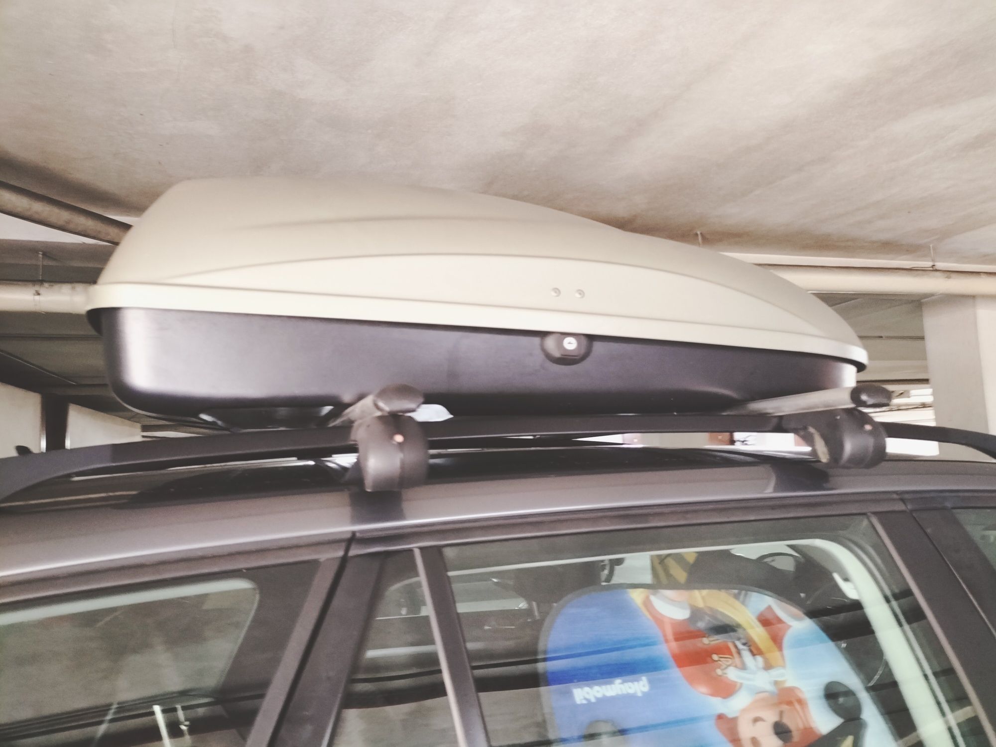 Alugo bagageira e barras de tejadilho