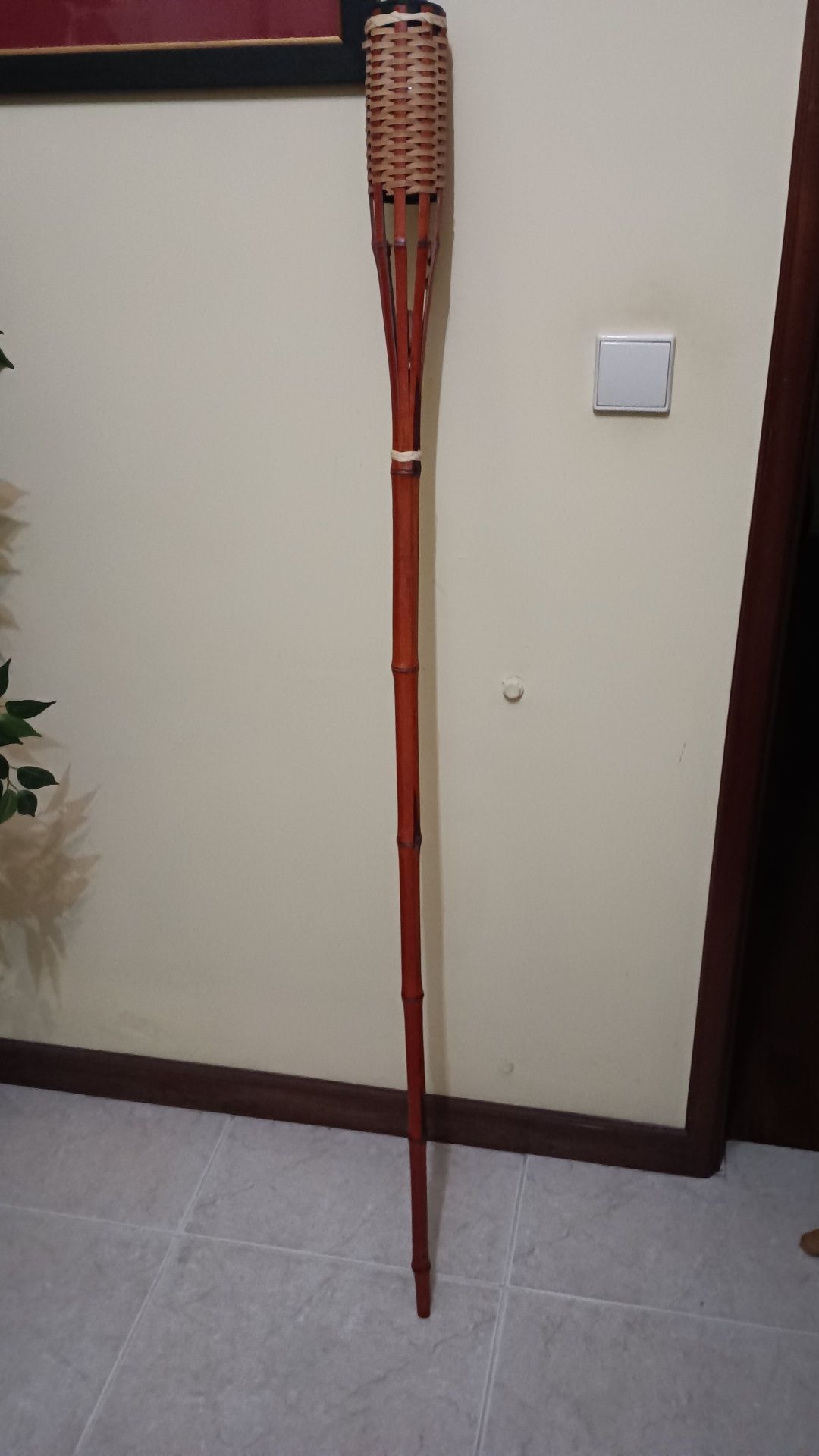Lampião com garrafa de álcool