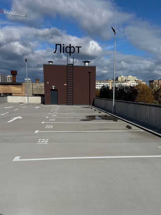 ЖК Діброва Парк. Сімейне паркомісце на три автомобіля