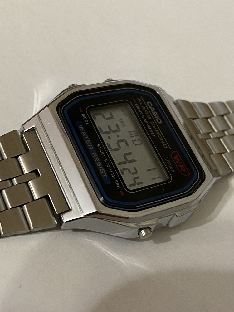 Продам часы CASIO