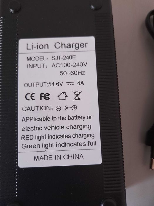 Carregador Bateria - Scooters elétricas