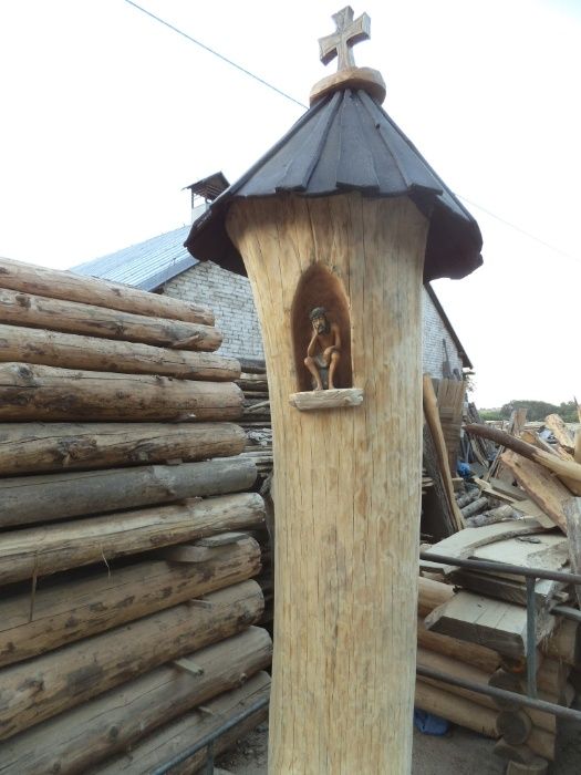 kaplica kapliczka kaplice kapliczki figura figurka drewniana drewniane