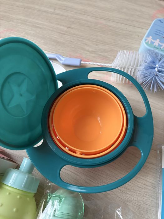 Tigela giratoria com tampa antiqueda antiderramar