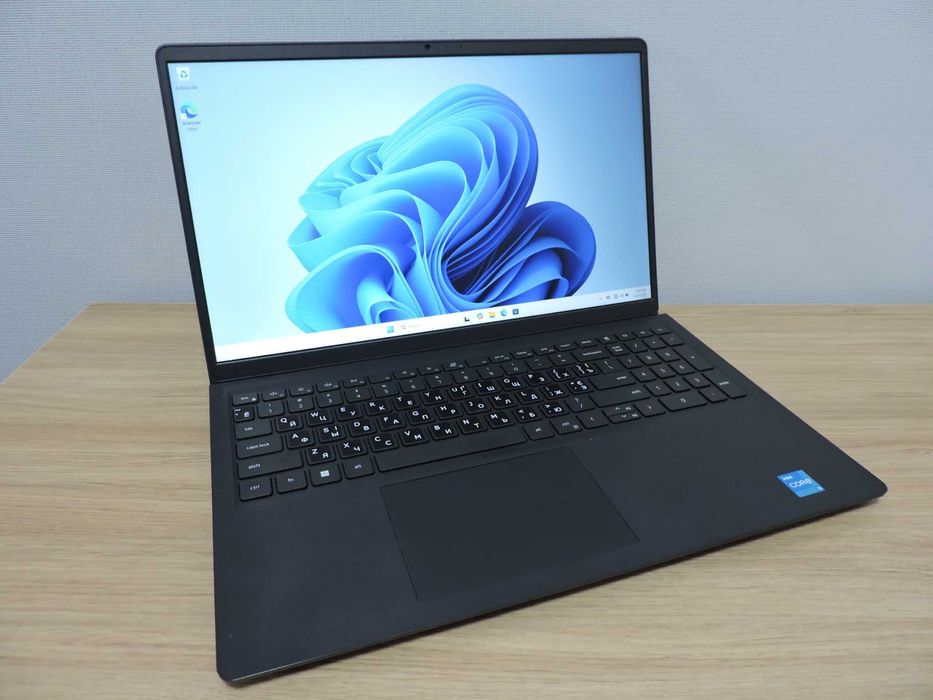 Dell Inspiron 3511/15.6" FHD IPS/Core i3-1115G4/16GB/SSD 512GB/UHD