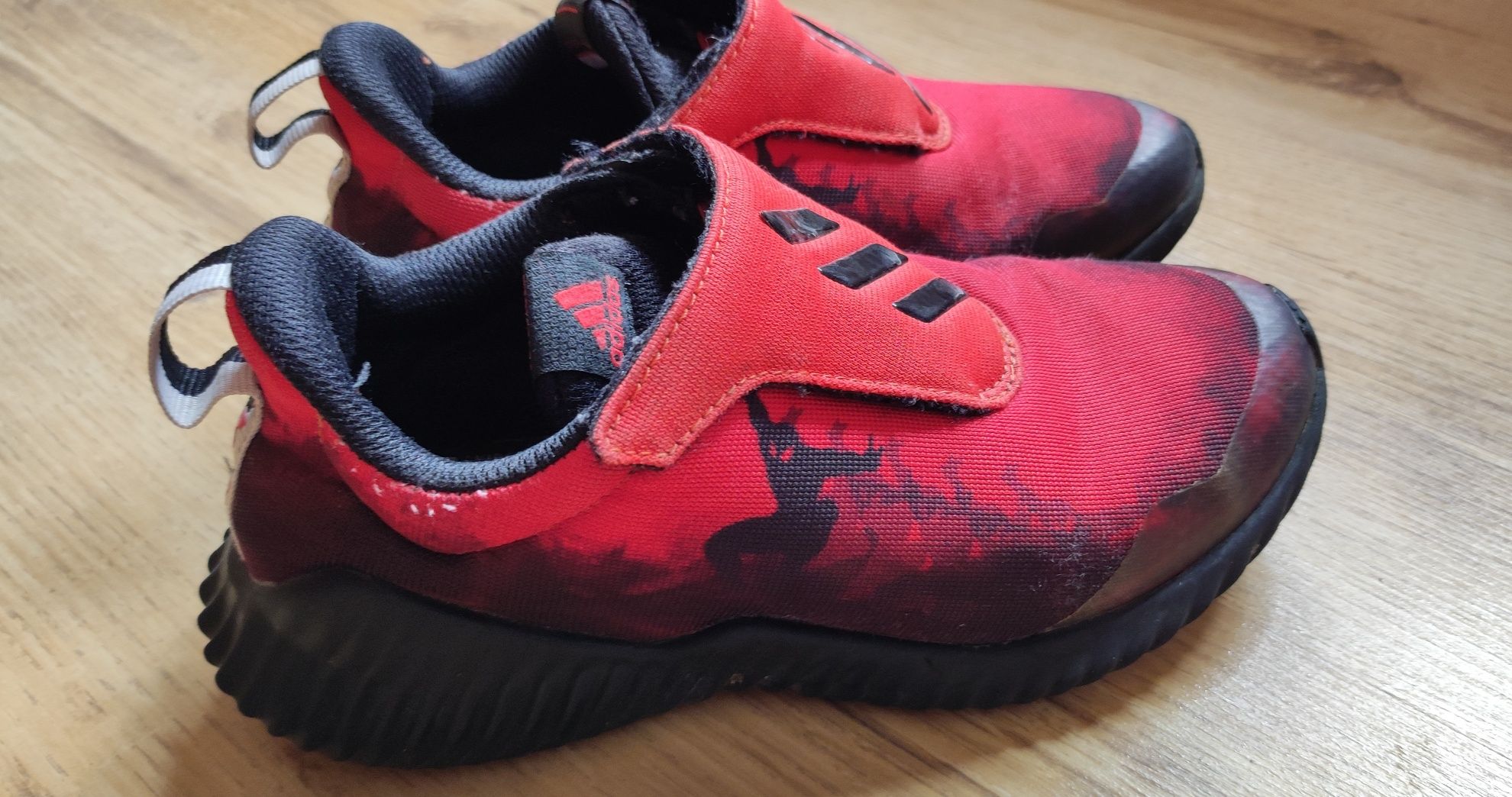 Adidas Spiderman buty dziecięce