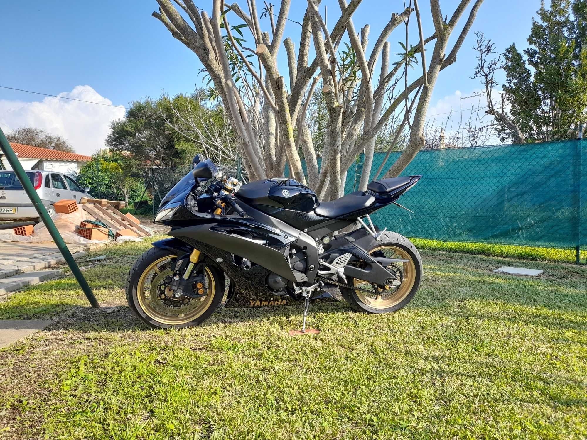 Yamaha r6 yzf ...bom estado