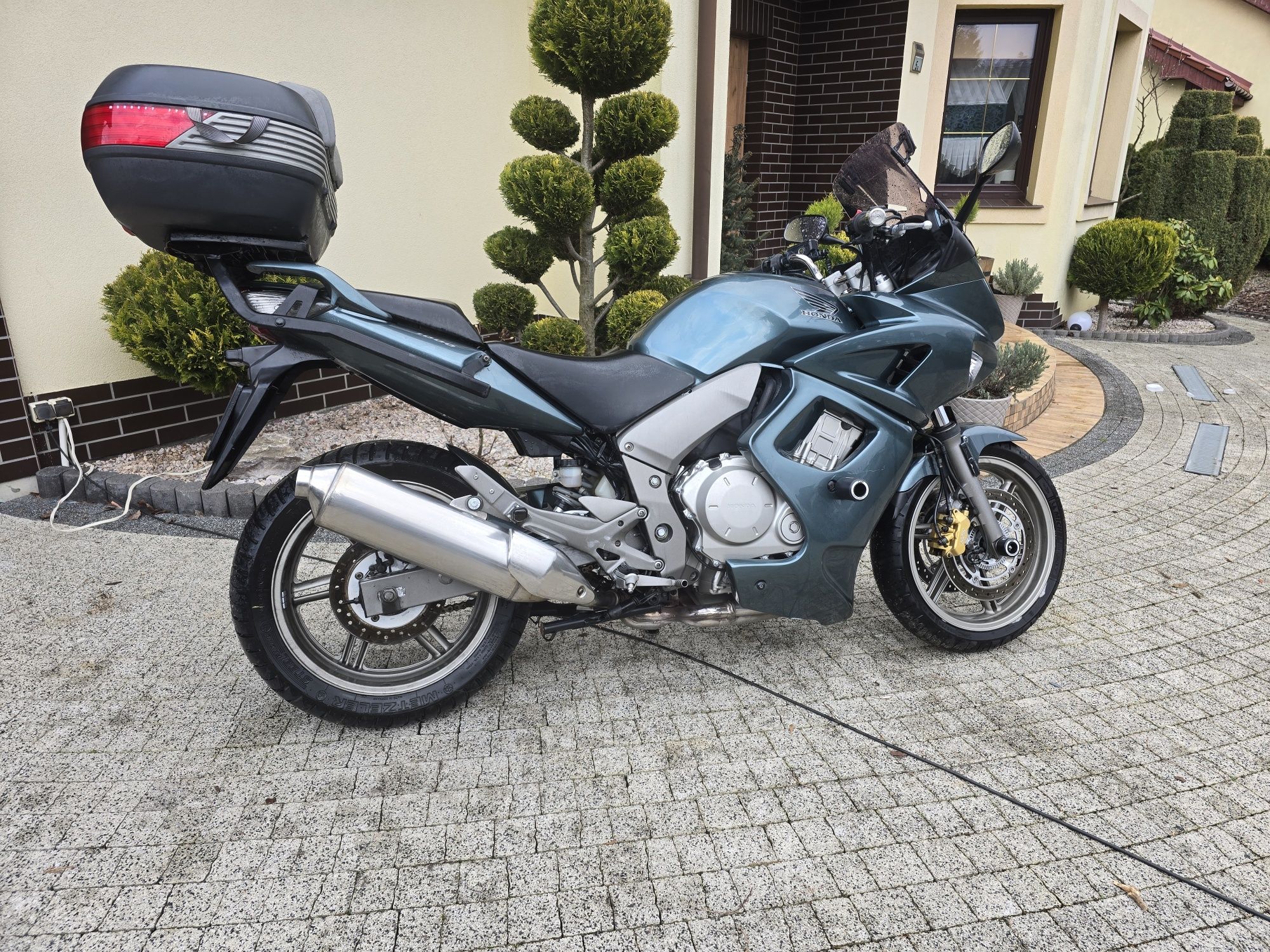 Honda Cbf 1000 ABS Pelna obudowa fajny sprzet