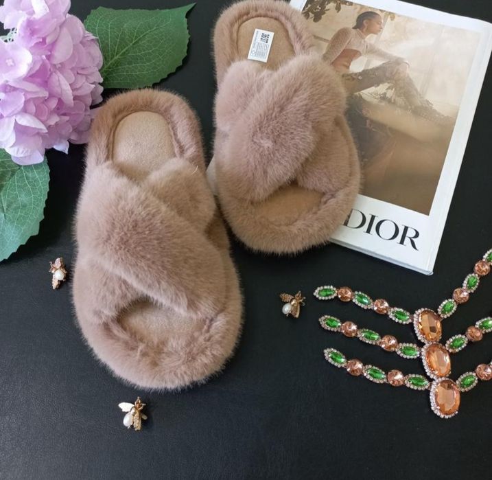 Меховие тапки,пушисті тапочки