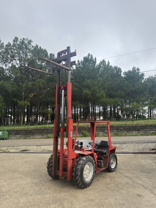 Empilhadore Manitou disel 2t