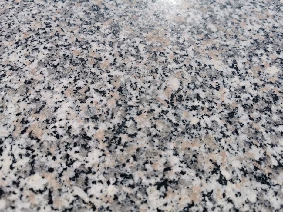 Włoski Granit Rosa Beta 40x40x1.2 lub 40x40x1