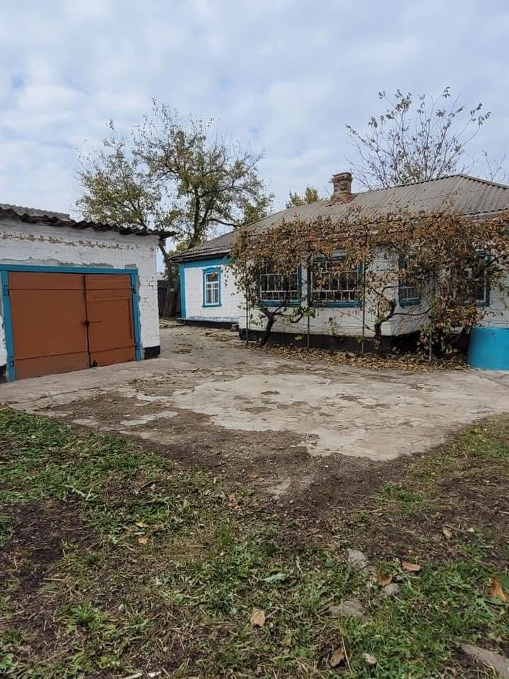 Будинок у селі Шляхове