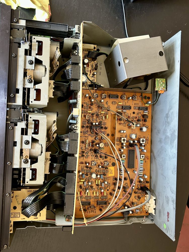 Кассетная дека Grundig CCF 5300