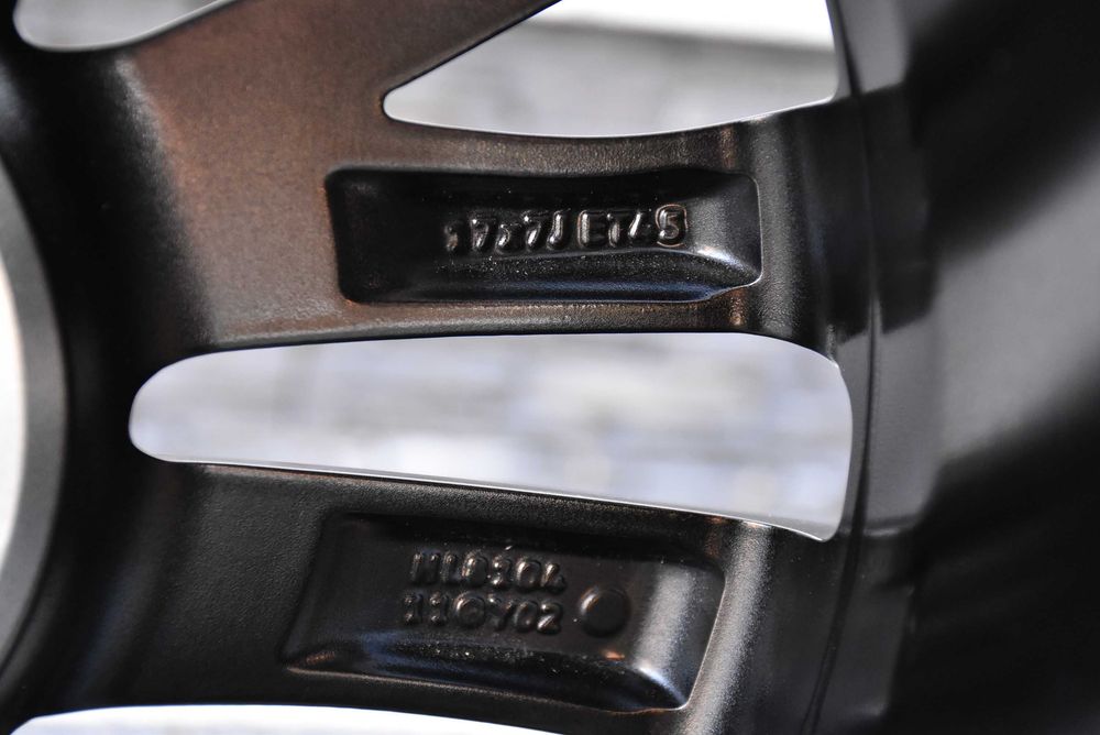 NOWE Koła zimowe OEM TOYOTA Avensis T270 Facelift 17" Goodyear dot2024