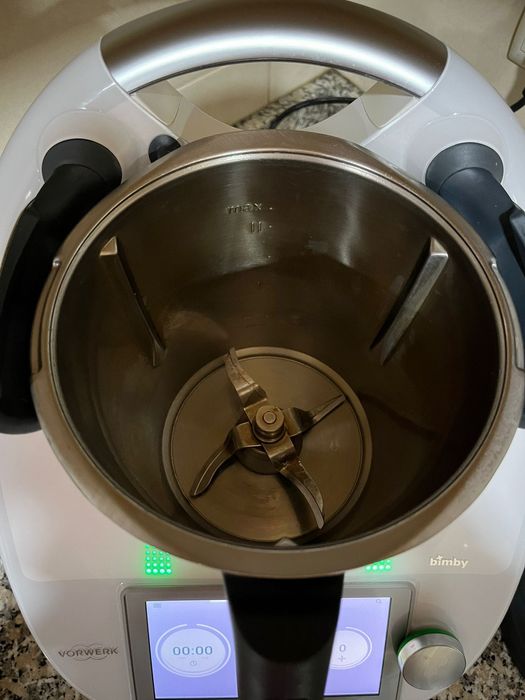 Bimby TM6 — com descascador e mandolina!