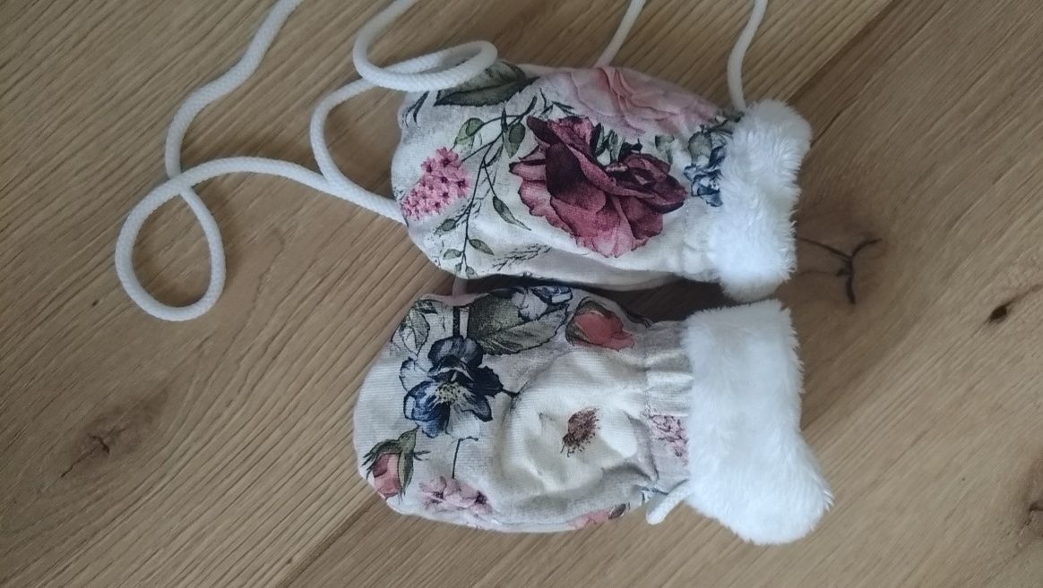 Zestaw czapka chusta rękawiczki