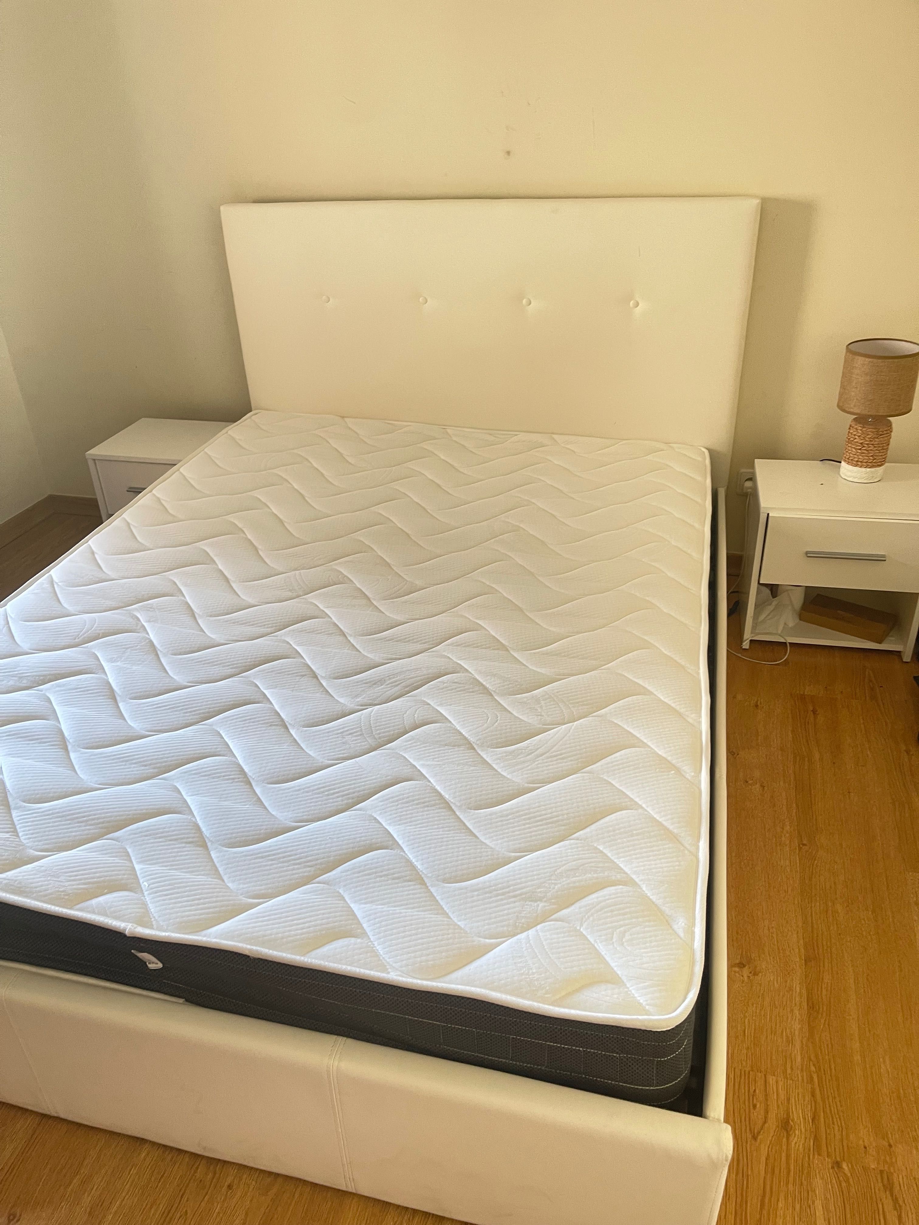 Conjunto de cama desponivel 4 meses de uso